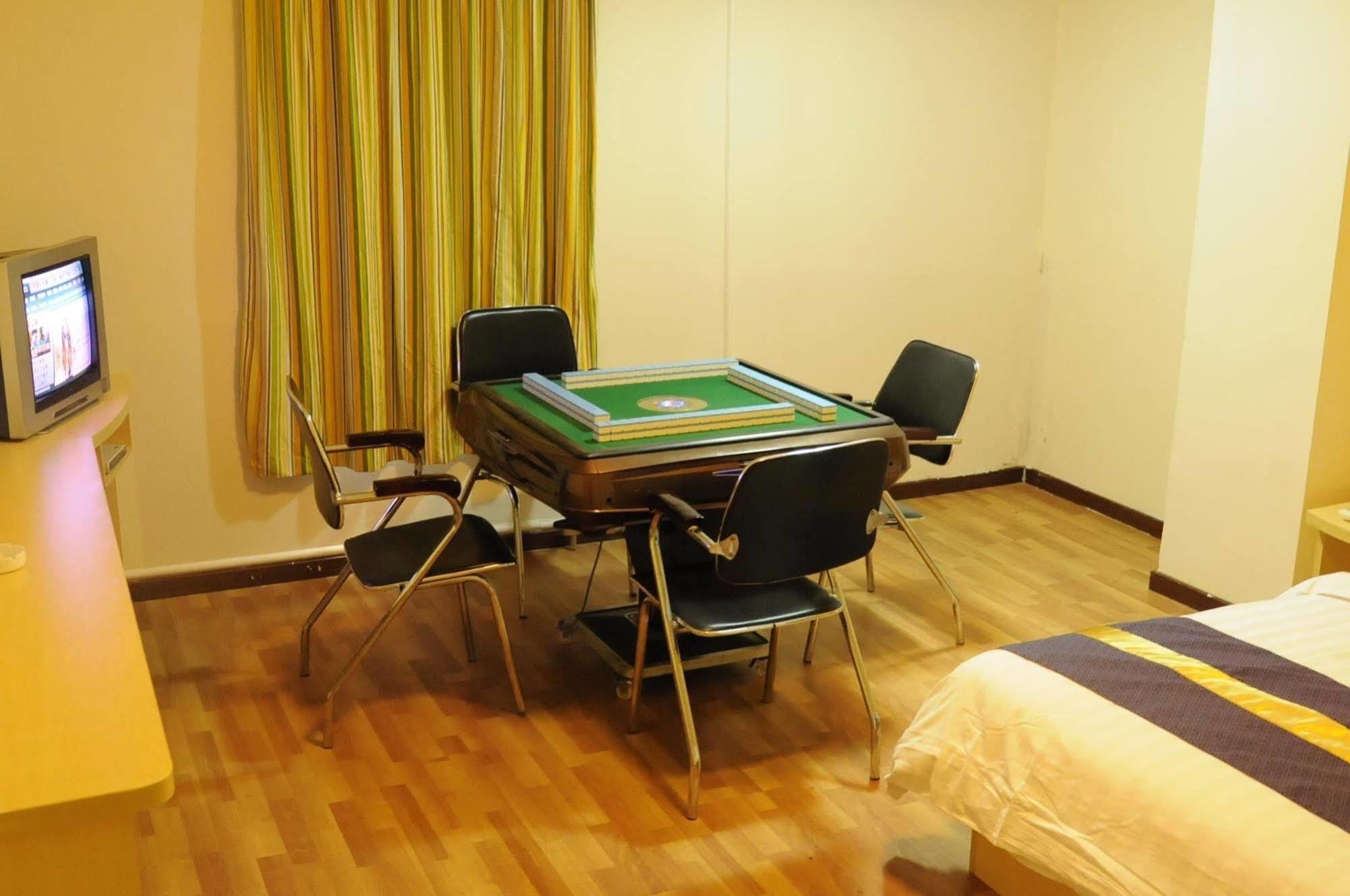 Yuanman Hotel Huizhou Yongwang Plaza ภายนอก รูปภาพ
